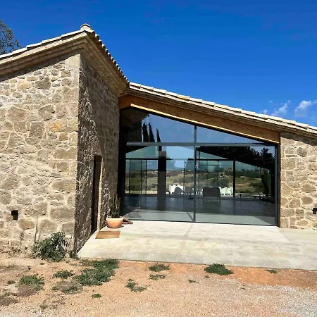 Fantastic House Touching The Sky * Tiurana